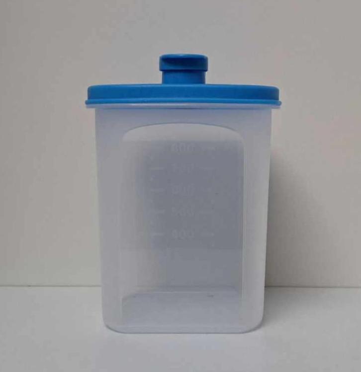 Tupperware™ « Schenkkan vierkant + filter » wit en blauw, Huis en Inrichting, Keuken | Tupperware, Nieuw, Bus of Trommel, Blauw