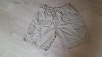 Le  Tyna: effen licht bruine herenshort (XL) beschikbaar voor biedingen