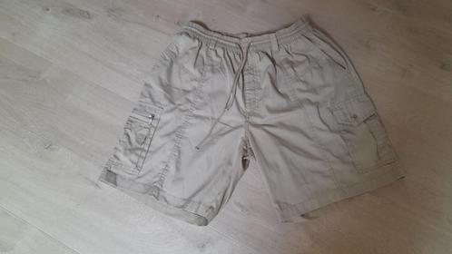 Le  Tyna: effen licht bruine herenshort (XL), Kleding | Heren, Broeken en Pantalons, Gedragen, Maat 56/58 (XL), Beige, Ophalen of Verzenden