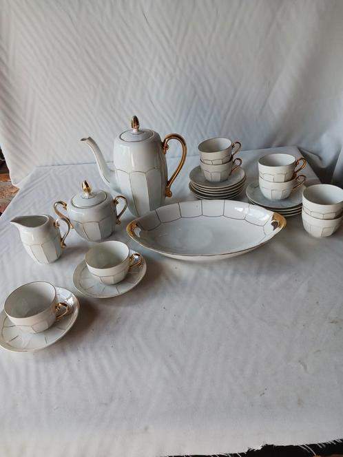 Porseleinen koffieservies Victoria Slovakia., Antiek en Kunst, Antiek | Servies compleet, Ophalen of Verzenden
