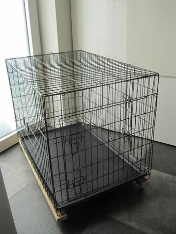 Grande cage pour chien sur roulettes