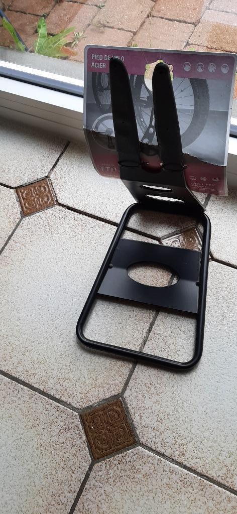 Bike - Steunstandaard voor 1 bike - Nieuw, Huis en Inrichting, Woonaccessoires | Etagères, Nieuw, Ophalen of Verzenden