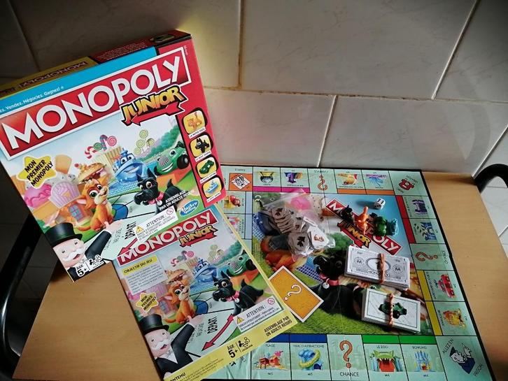 Hasbro MONOPOLY JUNIOR à partir de 5 ans, Hobby & Loisirs créatifs, Jeux de société | Jeux de plateau, Comme neuf, Enlèvement ou Envoi