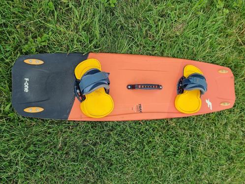 Trax Carbon f-one kite board, Watersport en Boten, Kitesurfen, Gebruikt, Kiteboard, Twintip, Ophalen