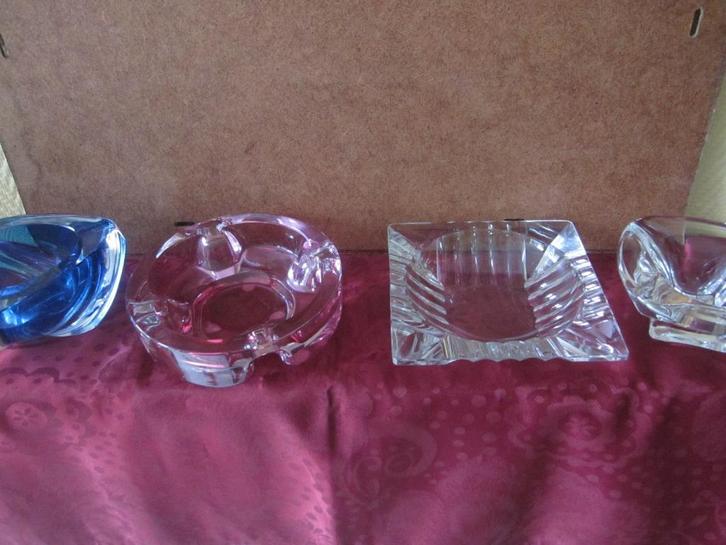 set van 4 asbakken van Val Saint-Lambert, Antiek en Kunst, Antiek | Glaswerk en Kristal, Ophalen of Verzenden