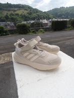 adidas cloudfoam sneakers (beige), Sport en Fitness, Hardloopschoenen, Zo goed als nieuw, Hardlopen, Ophalen