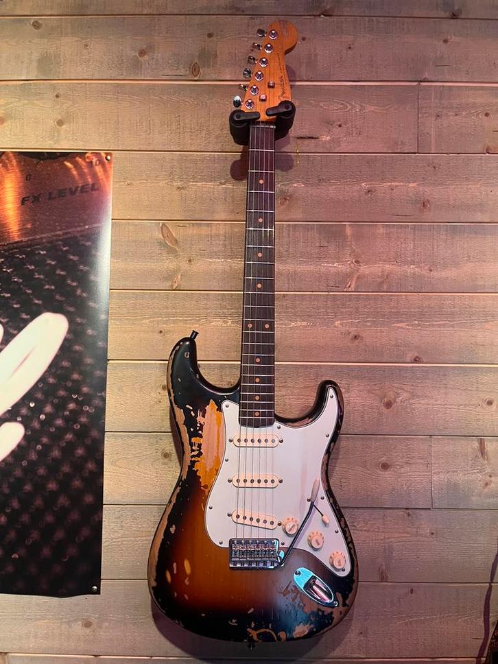 Fender Stratocaster Mike McCready Signature, Muziek en Instrumenten, Snaarinstrumenten | Gitaren | Elektrisch, Zo goed als nieuw