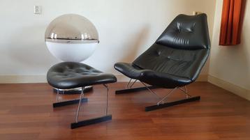 Artifort F592 fauteuil met hocker beschikbaar voor biedingen