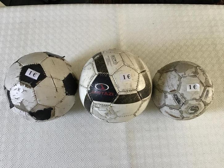 3 voetballen en 15 andere ballen aan spotprijzen, Sport en Fitness, Voetbal, Gebruikt, Ophalen of Verzenden