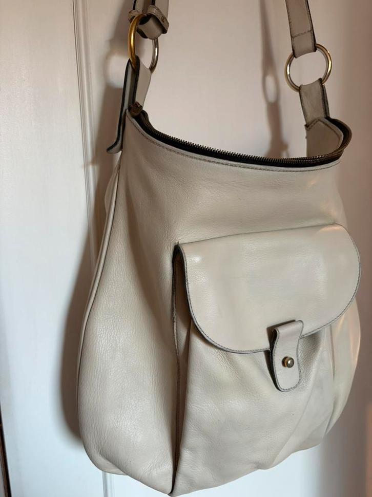 DELVAUX off white schouder-en cross over tas, Handtassen en Accessoires, Tassen | Damestassen, Zo goed als nieuw, Ophalen of Verzenden