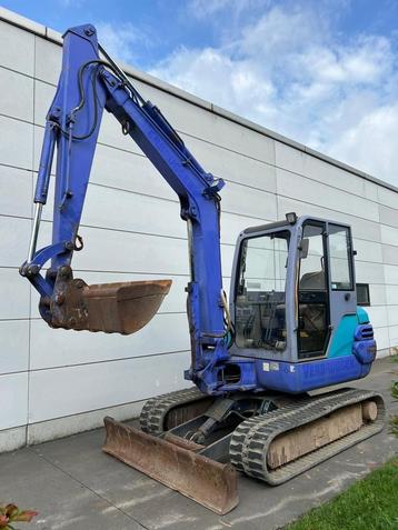 Mini-pelle Airman de 4,5 tonnes en bon état, Articles professionnels, Enlèvement, Excavatrice