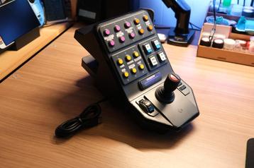 Zijpaneel voor zware apparatuur van Logitech beschikbaar voor biedingen