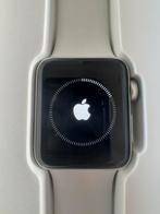 Witte apple watch series 3, Handtassen en Accessoires, Smartwatches, Ophalen, Wit, IOS, Zo goed als nieuw