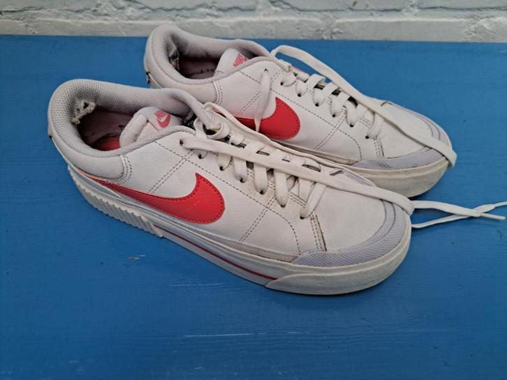 Nike sneakers maat 39, Kleding | Dames, Schoenen, Gedragen, Sneakers, Ophalen of Verzenden