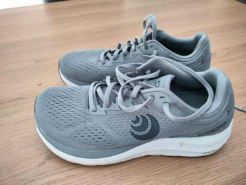 Sportschoenen Topo, Enlèvement ou Envoi, Autres couleurs, Comme neuf, Chaussures de sport
