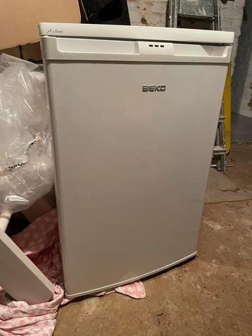 Congélateur a tirois Beko beschikbaar voor biedingen