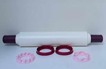 Tupperware™ « Deegroller + Koekjesvormen » roze beschikbaar voor biedingen