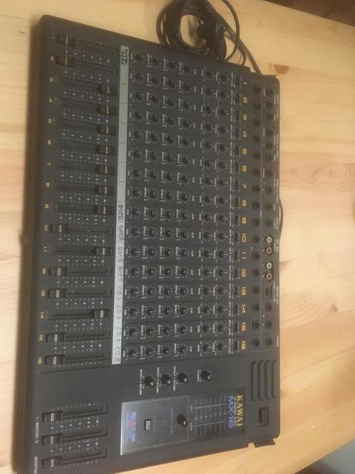 Kawai MX16 channel mixer (100€), Musique & Instruments, Tables de mixage, Utilisé, 10 à 20 canaux, Entrée micro, Enlèvement