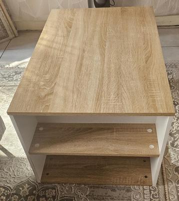 Salon tafel beschikbaar voor biedingen