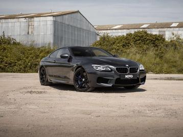 BMW M6 4.4 V8 DKG COUPE * FULL HISTORY / FULL OPTION * beschikbaar voor biedingen
