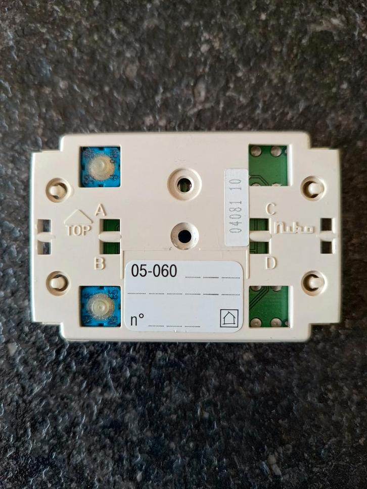 Niko Nikobus busdrukknop, Bricolage & Construction, Électricité & Câbles, Utilisé, Autres types, Enlèvement