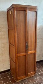 Armoire ancienne à deux portes, Enlèvement