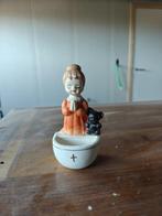 Beeldje meisje met beer, Ophalen