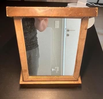 Antieke scheerdoos beschikbaar voor biedingen