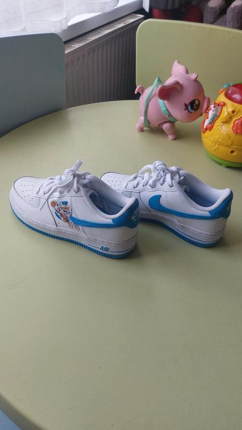 Nike Air Force 1 Space Jam - Bugs Bunny, Kleding | Dames, Schoenen, Nieuw, Sneakers, Wit, Ophalen