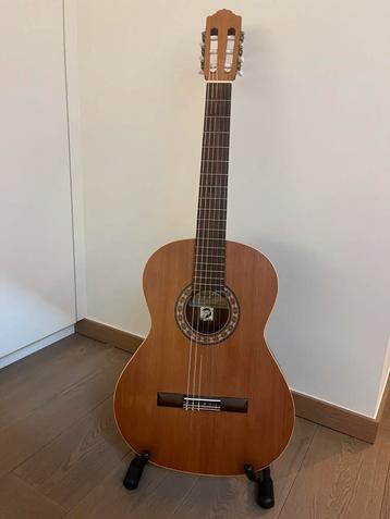 Akoestische gitaar Almansa  beschikbaar voor biedingen