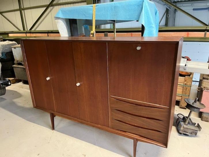 Vintage kast bar meubel design authentiek meubel dressoir, Huis en Inrichting, Kasten | Dressoirs, Zo goed als nieuw, 150 tot 200 cm