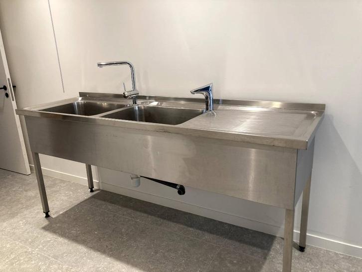 RVS Spoeltafel met twee professionele kranen GROHE, Zakelijke goederen, Horeca | Keukenapparatuur, Inox Meubilair, Gebruikt, Ophalen