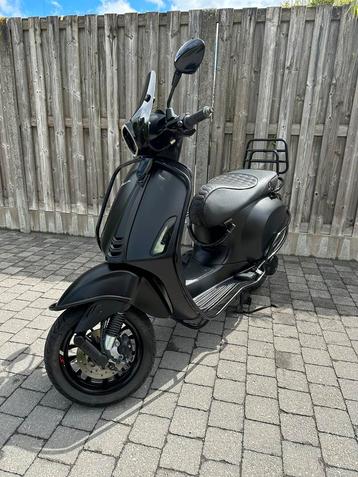 Vespa sprint 2022 B klasse beschikbaar voor biedingen
