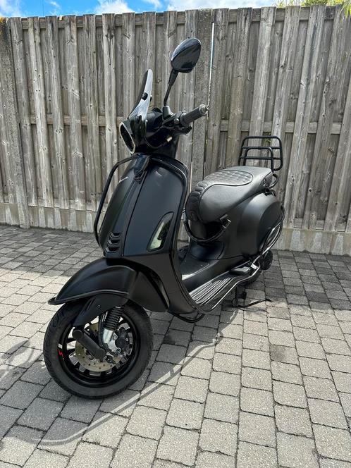 Vespa sprint 2022 B klasse, Fietsen en Brommers, Scooters | Vespa, Ophalen
