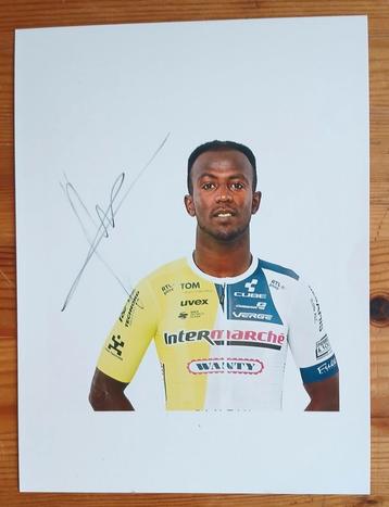 Gesigneerde foto van Biniam Girmay.  beschikbaar voor biedingen