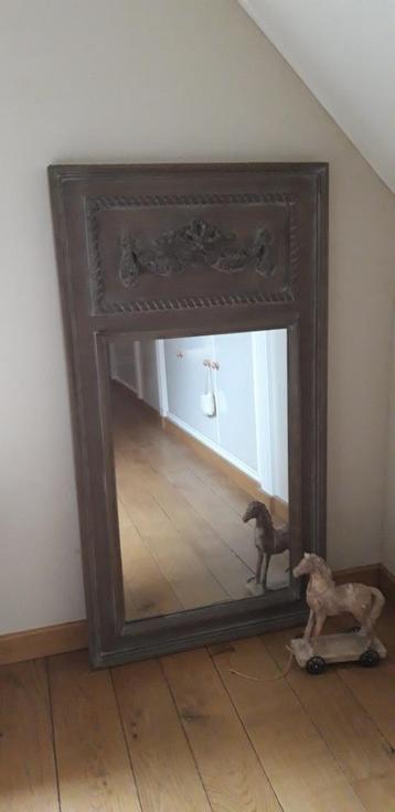 Prachtige spiegel 110 cm x 60 cm. beschikbaar voor biedingen