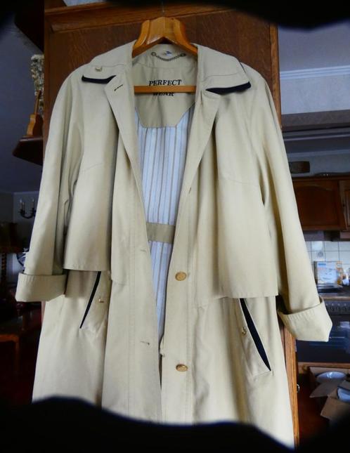 Beige suède jas, Kleding | Dames, Jassen | Zomer, Gedragen, Maat 46/48 (XL) of groter, Beige, Ophalen of Verzenden
