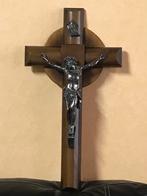Crucifix en bois vintage , prix : 40€, Enlèvement ou Envoi
