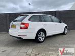 Skoda Octavia Combi 1.0 TSI Greentech Ambition Business DSG, Auto's, Skoda, Automaat, Zwart, Wit, Bedrijf