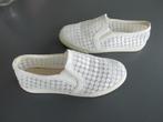 Belles paire de chaussures en blanc  Pointure 36, Comme neuf, Autres types, Enlèvement ou Envoi, Blanc