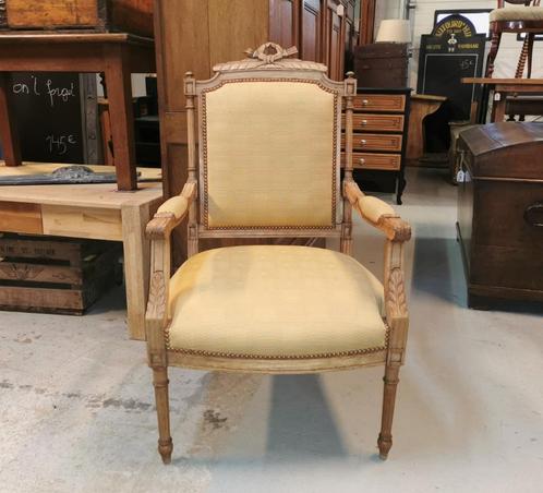 mooie antieke Louis Treize fauteuil zetel met stof, Huis en Inrichting, Zetels | Zetels en Chaises Longues, Zo goed als nieuw