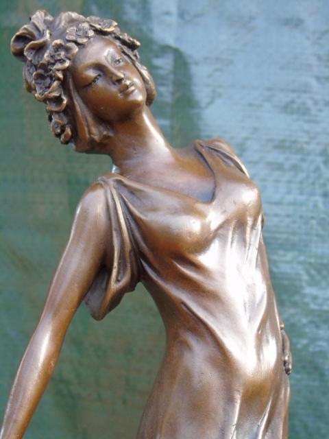 Vrouw met bloemrijk haar in brons gesigneerd, COLINET, Antiek en Kunst, Antiek | Brons en Koper, Brons, Ophalen of Verzenden