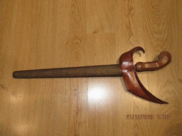 Indische kris met schede, Verzamelen, Militaria | Algemeen, Landmacht, Mes of Dolk, Ophalen of Verzenden