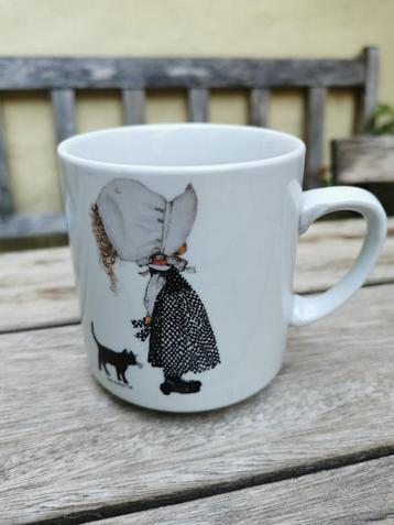 Vintage kop of mok Holly Hobbie met kat., Enlèvement ou Envoi, Comme neuf, Tasse(s) et/ou soucoupe(s)