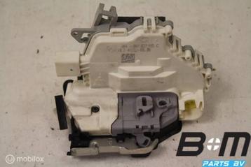 Portierslot LV (bestuurderskant) Audi A1 8J1837015C beschikbaar voor biedingen