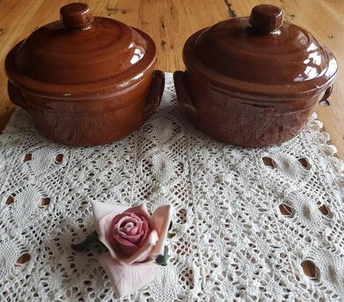 2 Bruine gres ovenschaaltjes met deksel, Antiek en Kunst, Curiosa en Brocante, Ophalen of Verzenden