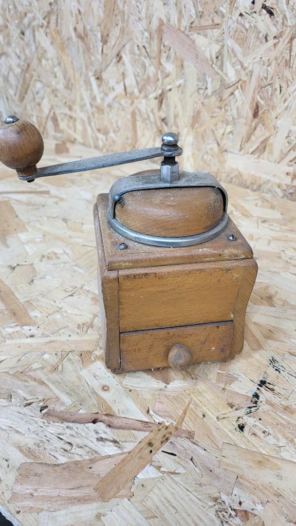 Ancien moulin à café manuel – déco rétro / fonctionnel, Antiquités & Art, Antiquités | Ustensiles de cuisine, Enlèvement