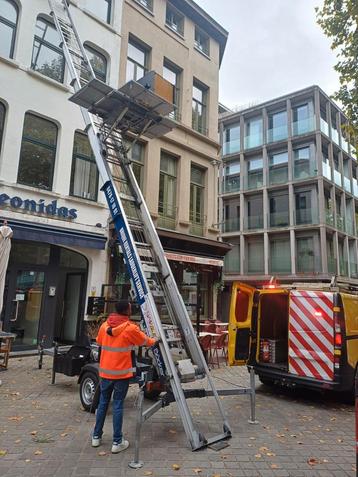 Verhuislift Te Huur in heel België 0479171001  beschikbaar voor biedingen