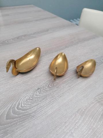 3 canards en forme de coquille, Enlèvement