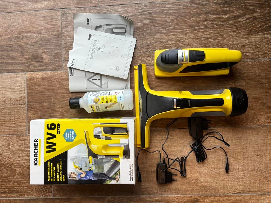 Accu raamwisser en reiniger merk Karcher, Huis en Inrichting, Schoonmaakartikelen, Raamwisser of Trekker, Ophalen of Verzenden